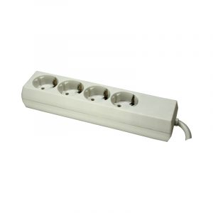 Base con toma de tierra, 4 salidas, con 1,5 m. cable 3x1,5mm 16 Amp. blanca